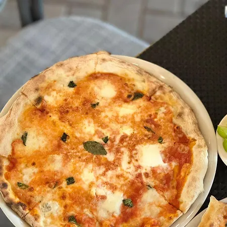 Marabou فندق براشوف